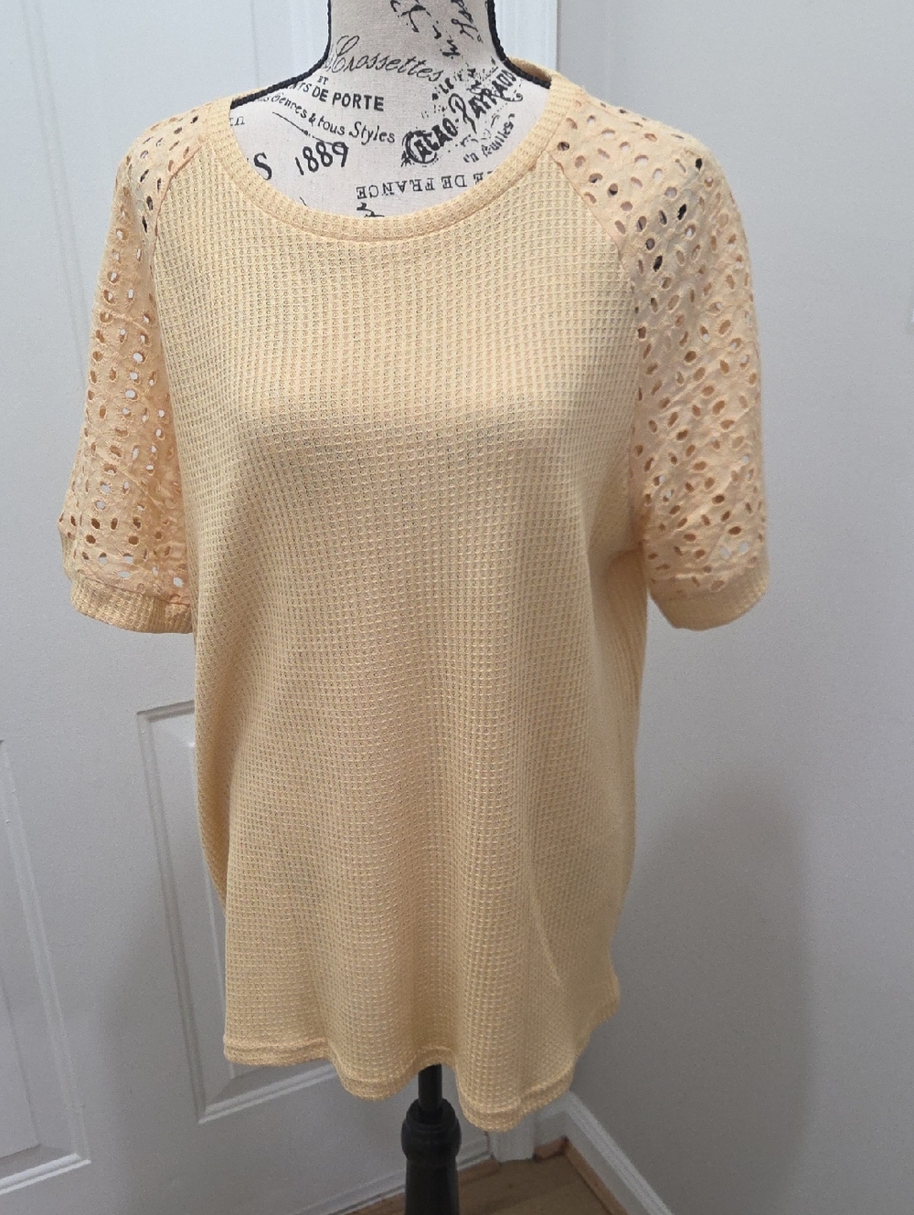 Women’s Yellow Eyelet Sleeve Knit Top